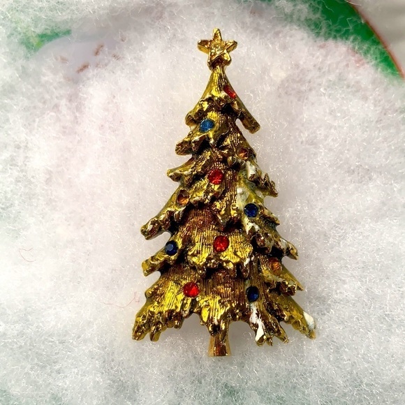 Vintage Signed ART Christmas Tree Brooch With Rhinestones-Gold Tone/Enamel 2.25” - Picture 4 of 4
